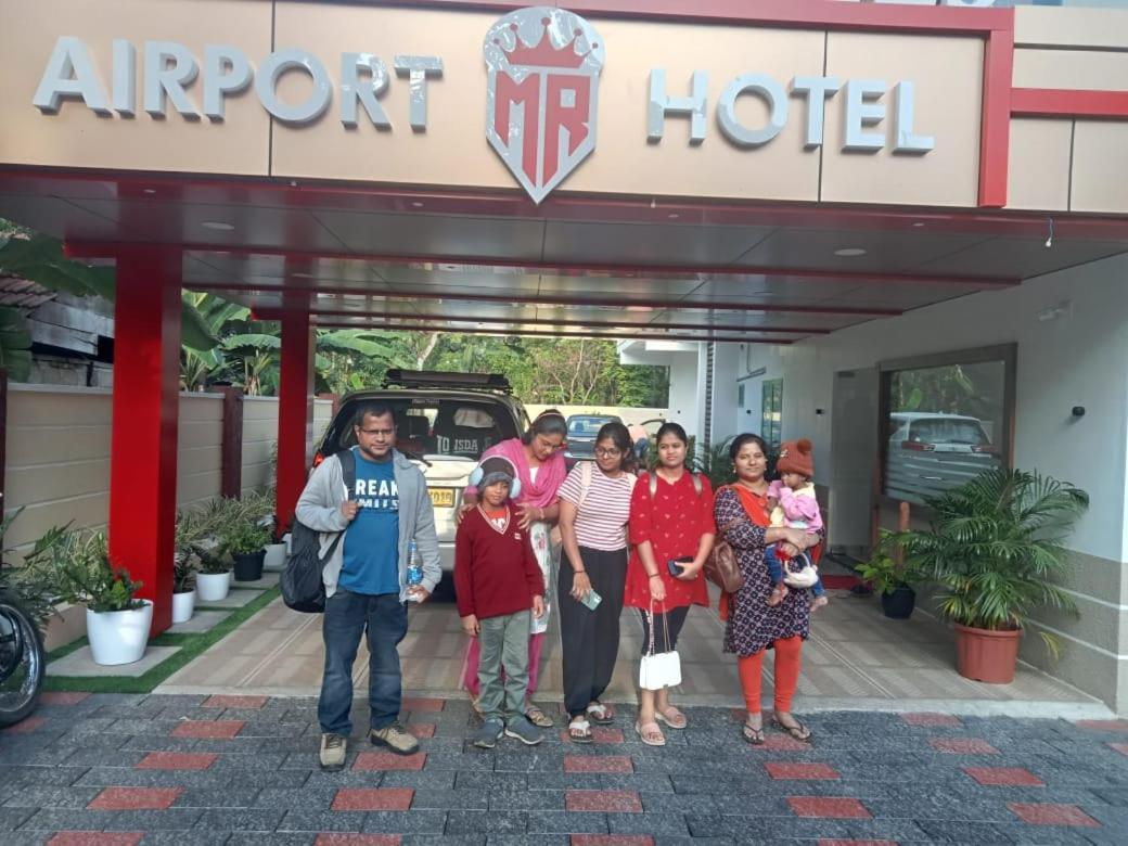 Marina Suites Airport Hotel Kochi Eksteriør bilde