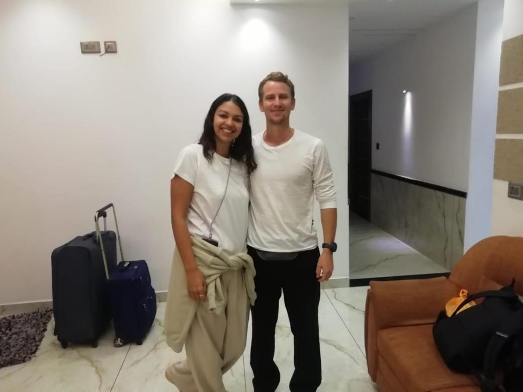 Marina Suites Airport Hotel Kochi Eksteriør bilde