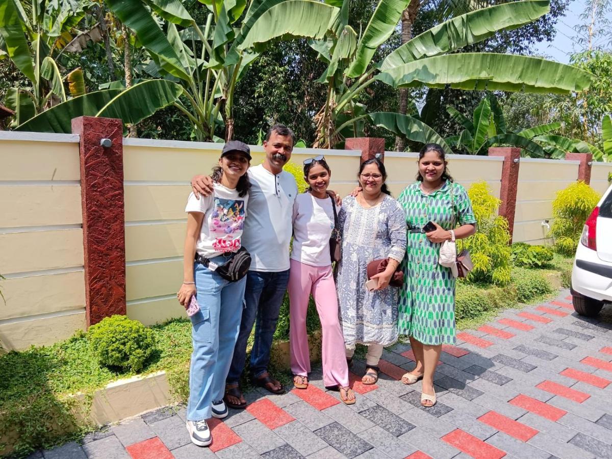 Marina Suites Airport Hotel Kochi Eksteriør bilde