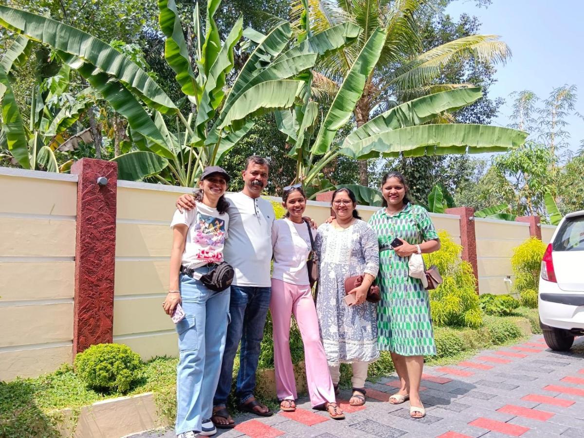 Marina Suites Airport Hotel Kochi Eksteriør bilde