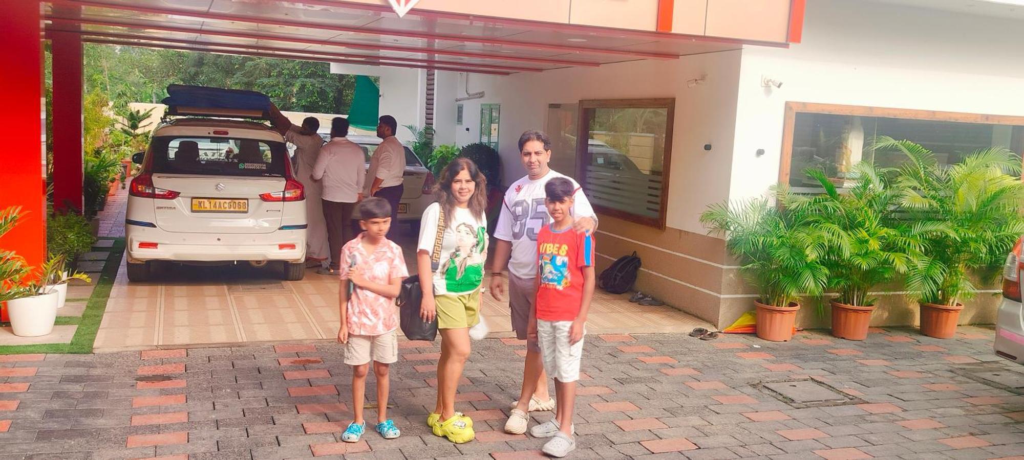 Marina Suites Airport Hotel Kochi Eksteriør bilde