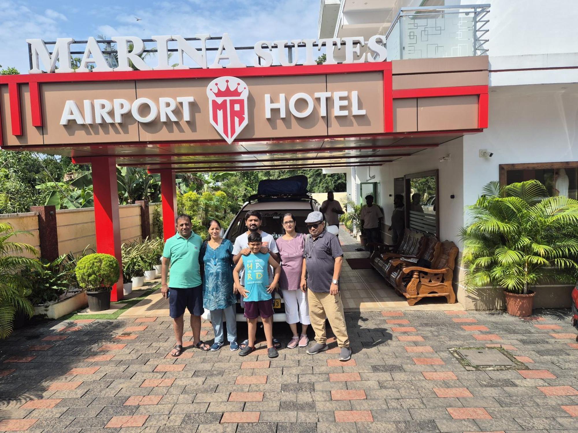 Marina Suites Airport Hotel Kochi Eksteriør bilde